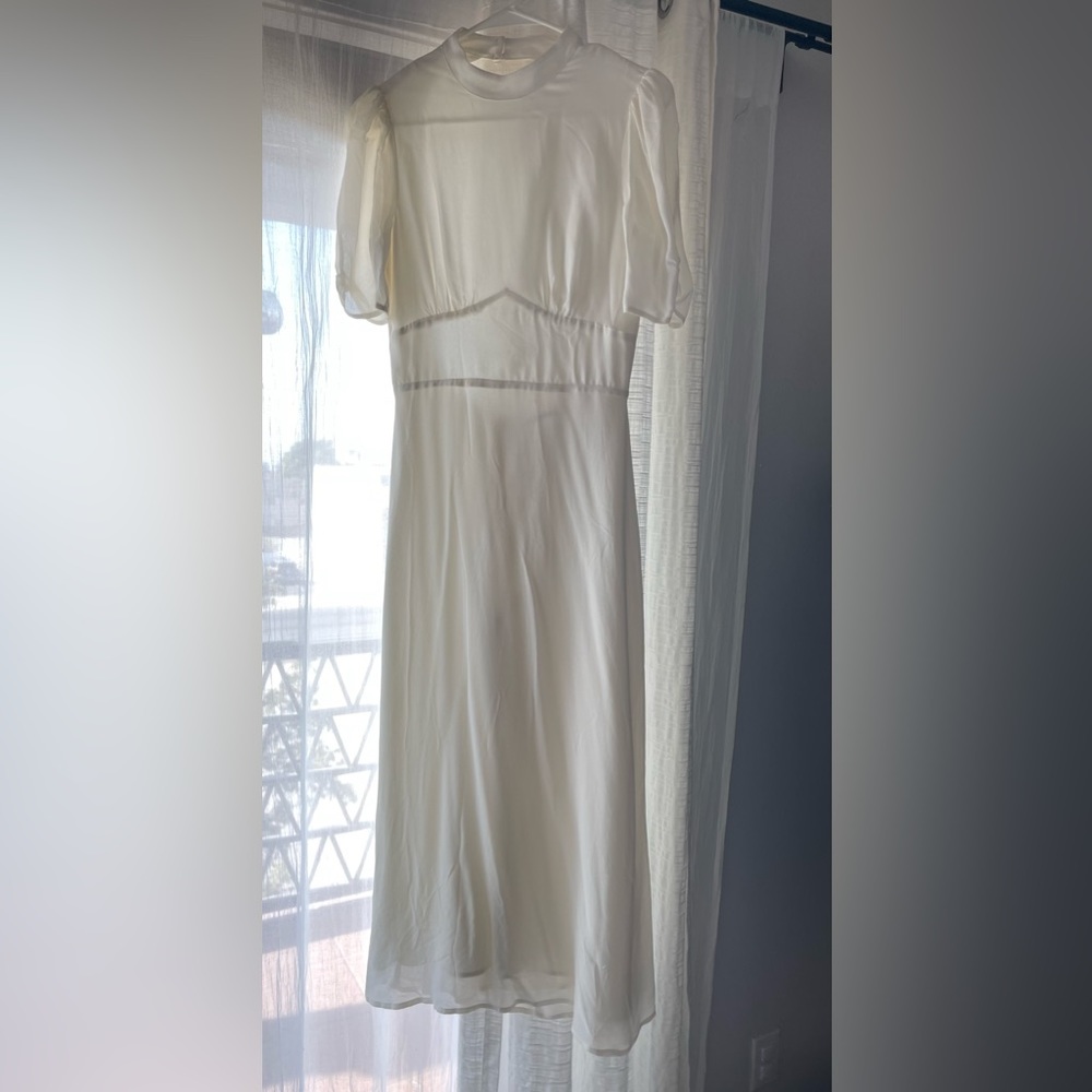 Dusk Dress in ivory by Reformation - excellent condition- worn once!! - Picture 5 of 10